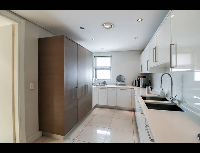 5 BEDROOM APARTMENT TO LET IN HOUGHTON ESTATE